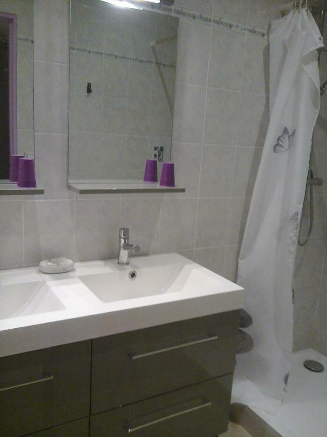 Bed and Breakfast Les Ecureuils Tramoyes Екстер'єр фото